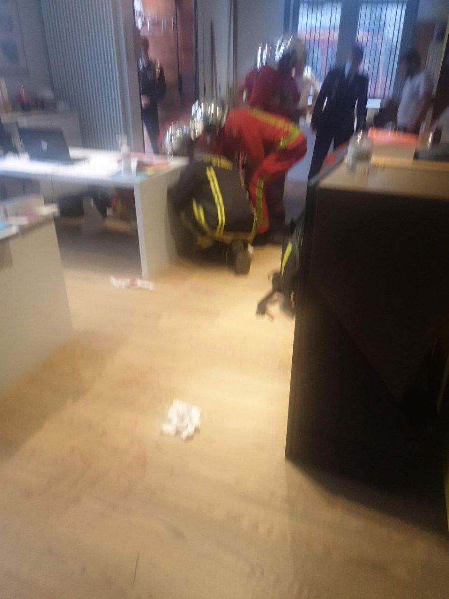 Charlie Hebdo’nun eski binasının bulunduğu bölgede bıçaklı saldırı: 4 yaralı