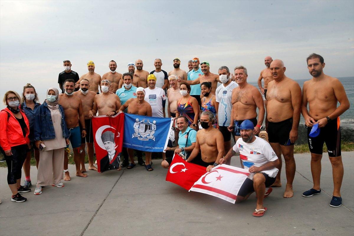 Michael Read İstanbul'da kulaç attı