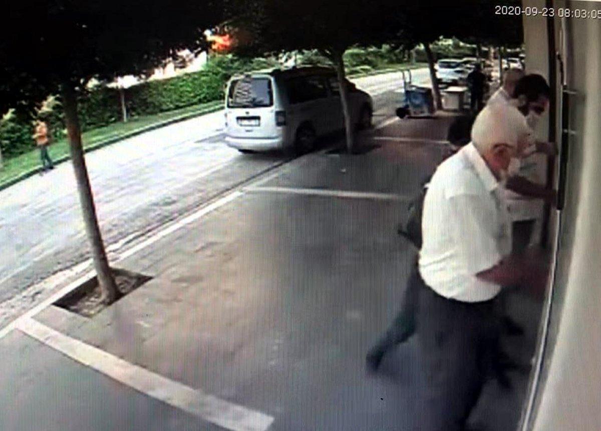 Adana’da emeklinin bankamatikten parasını çaldı