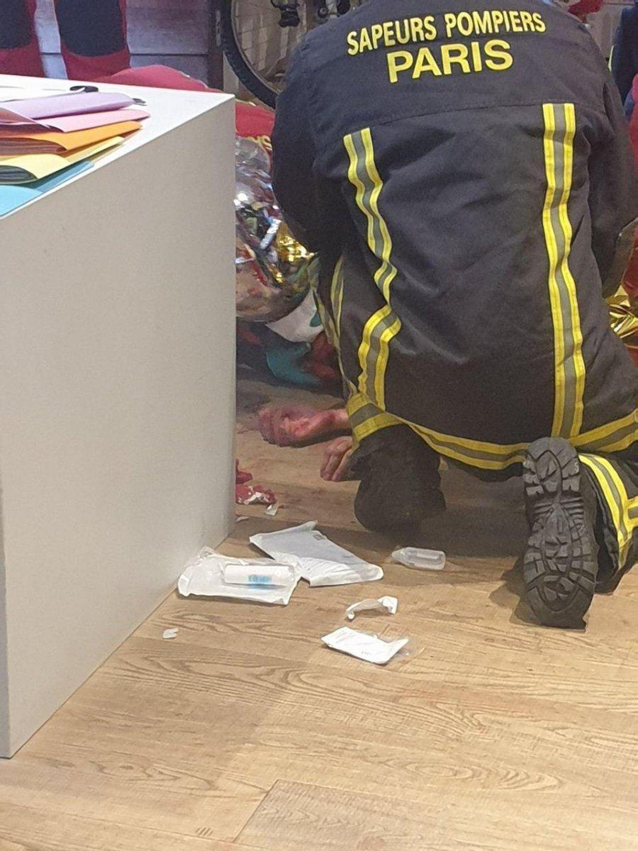 Charlie Hebdo’nun eski binasının bulunduğu bölgede bıçaklı saldırı: 4 yaralı