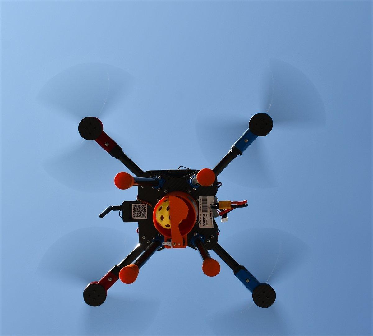 Lise öğrencileri İHA geliştirdi