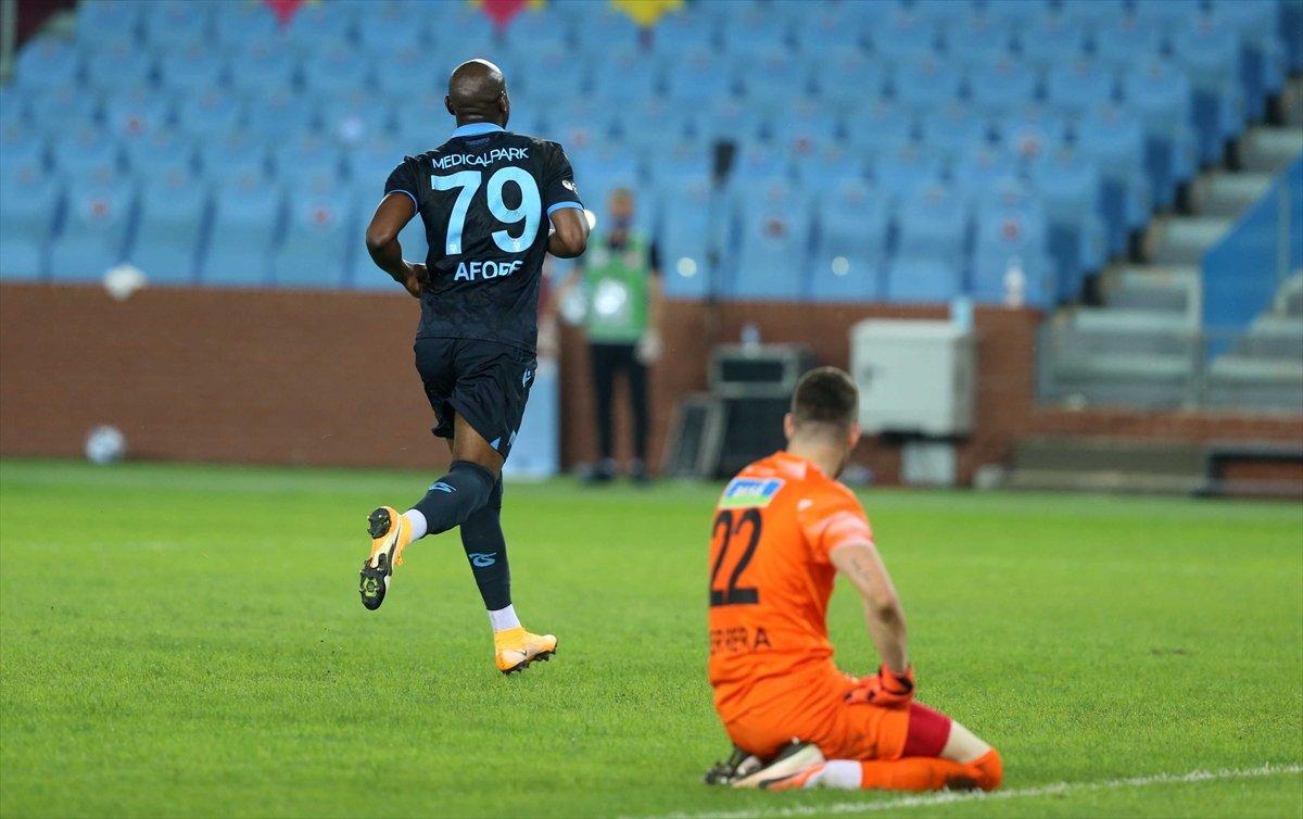 Benik Afobe: Kendimi Sörloth ile karşılaştırmak istemiyorum