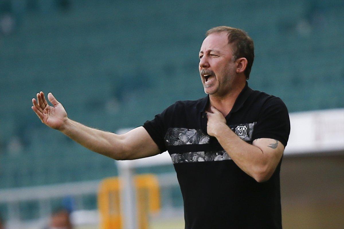 Eleştirilerin hedefindeki isim Sergen Yalçın