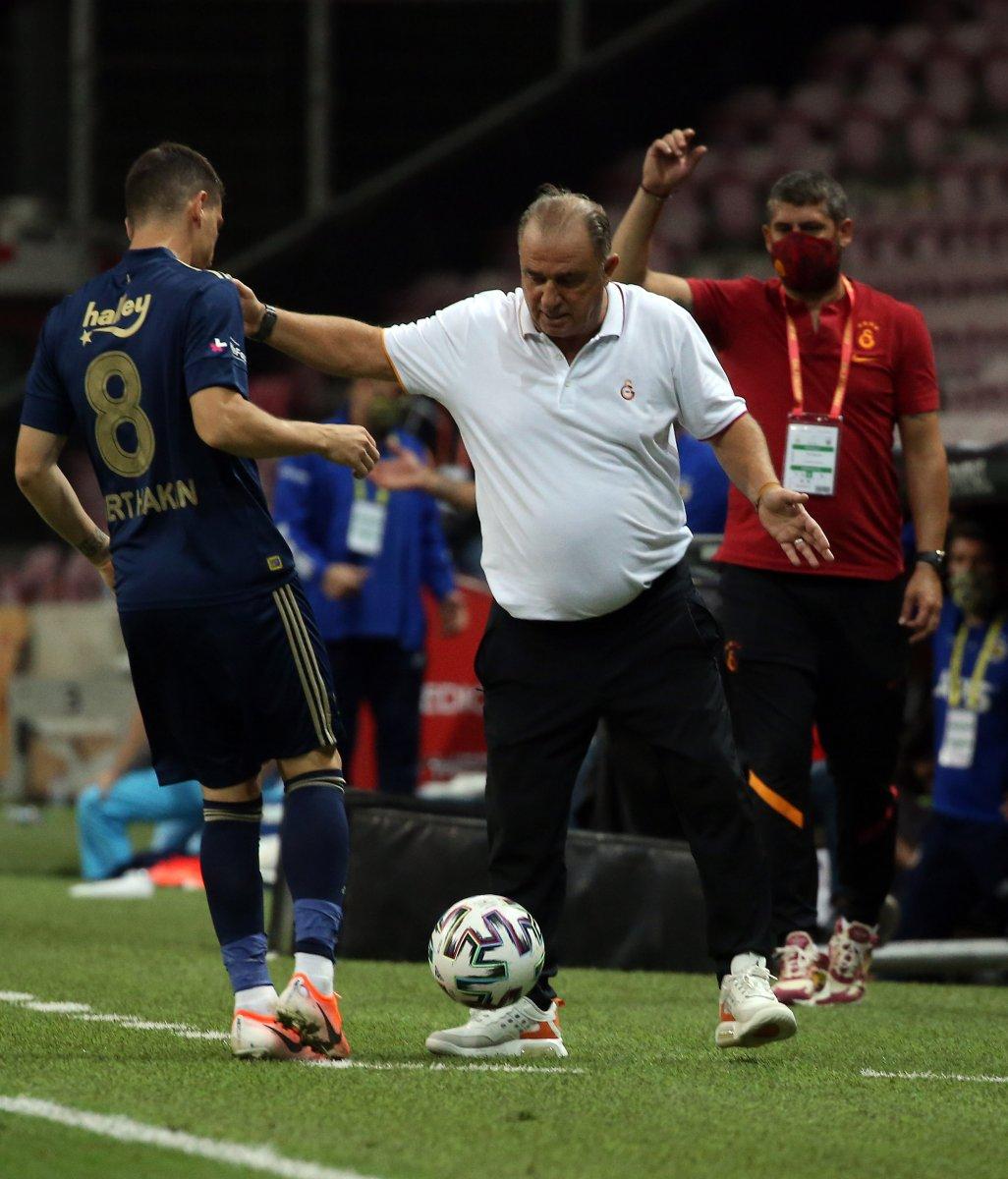 Fatih Terim: Hakem sarı kartlarda bonkördü