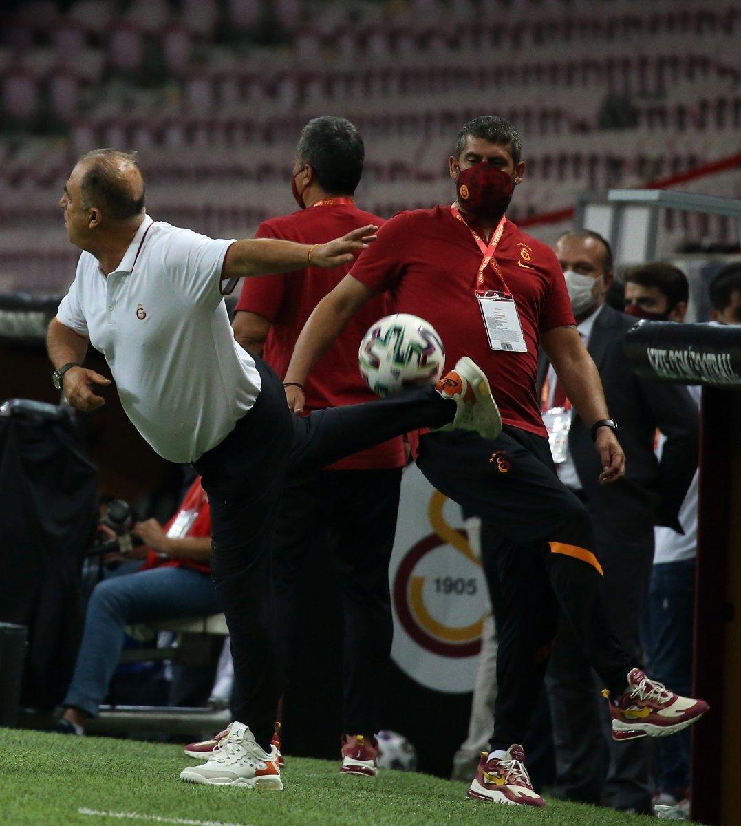 Fatih Terim'den klas hareket