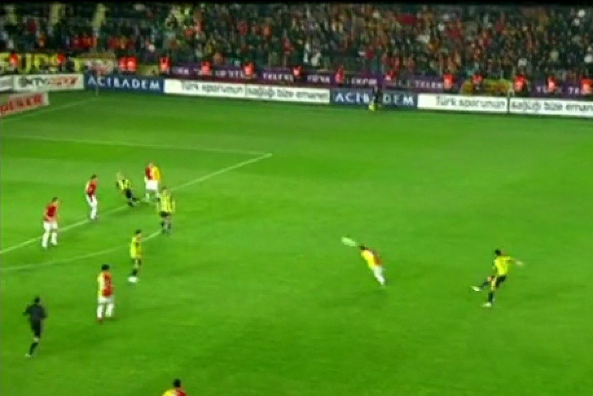 Selçuk Şahin futbolu bıraktı