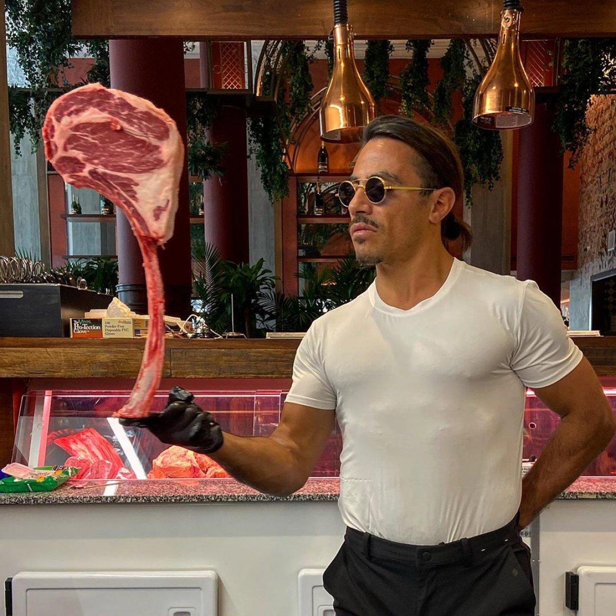 Nusret Gökçe kimdir? Maden işçisi babanın Erzurumlu oğlu Nusret Gökçe nasıl ünlü oldu? Nusret'in hayatı...