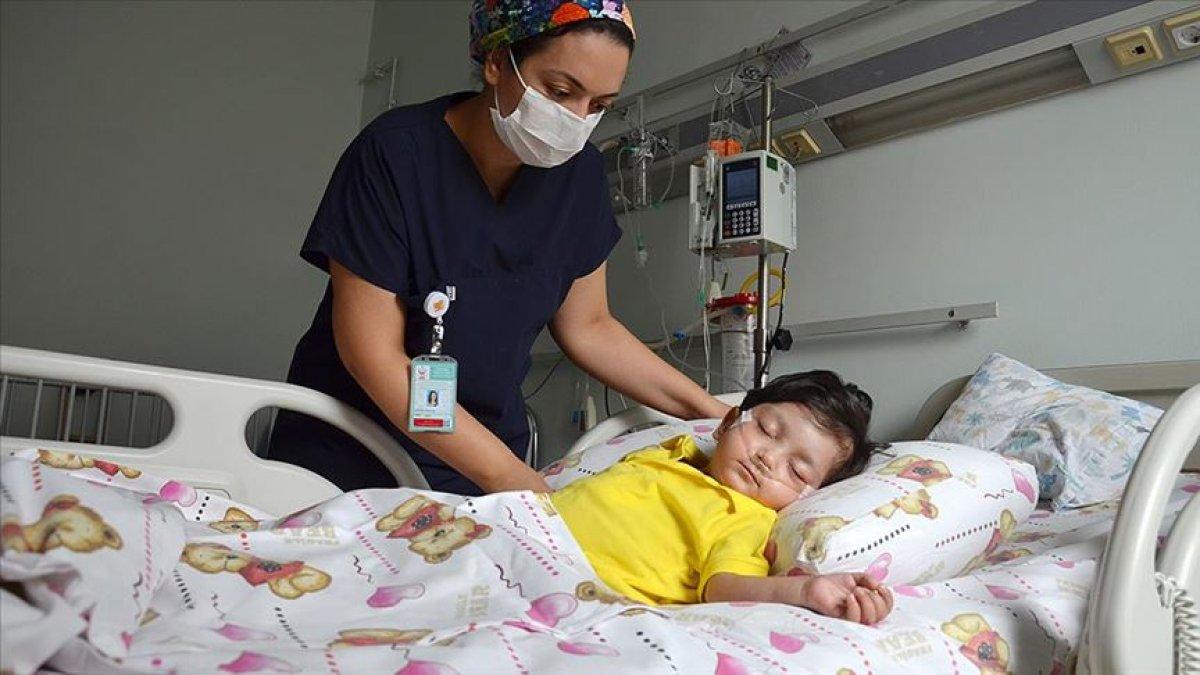 Minik Selahattin, 40 günlük yoğun bakım savaşını kazandı