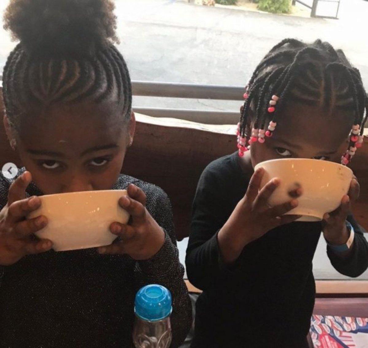 Charlize Theron, çocuklarıyla  fotoğraf paylaştı