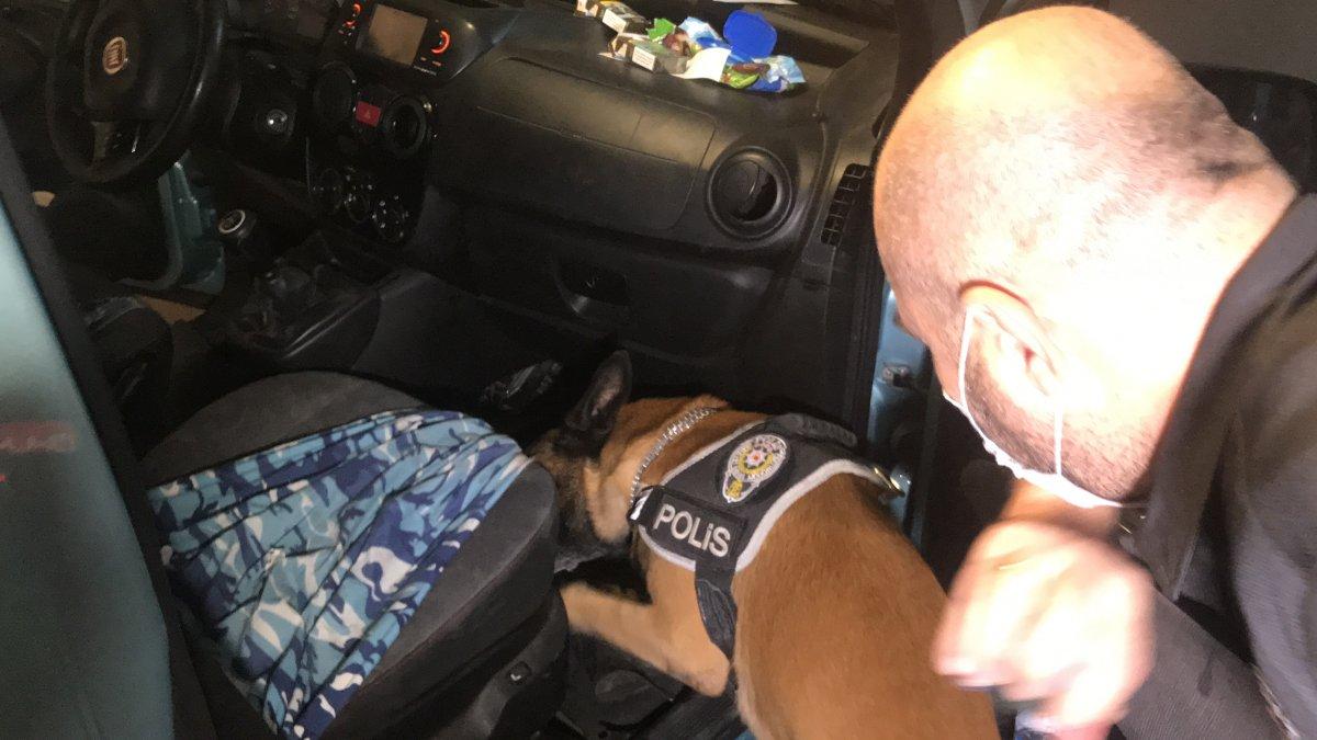 Bursa'da cips paketinde uyuşturucu sevkiyatı yaparken yakalandılar