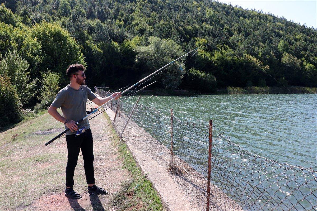 Düzce'de sosyal mesafeli doğa kampı