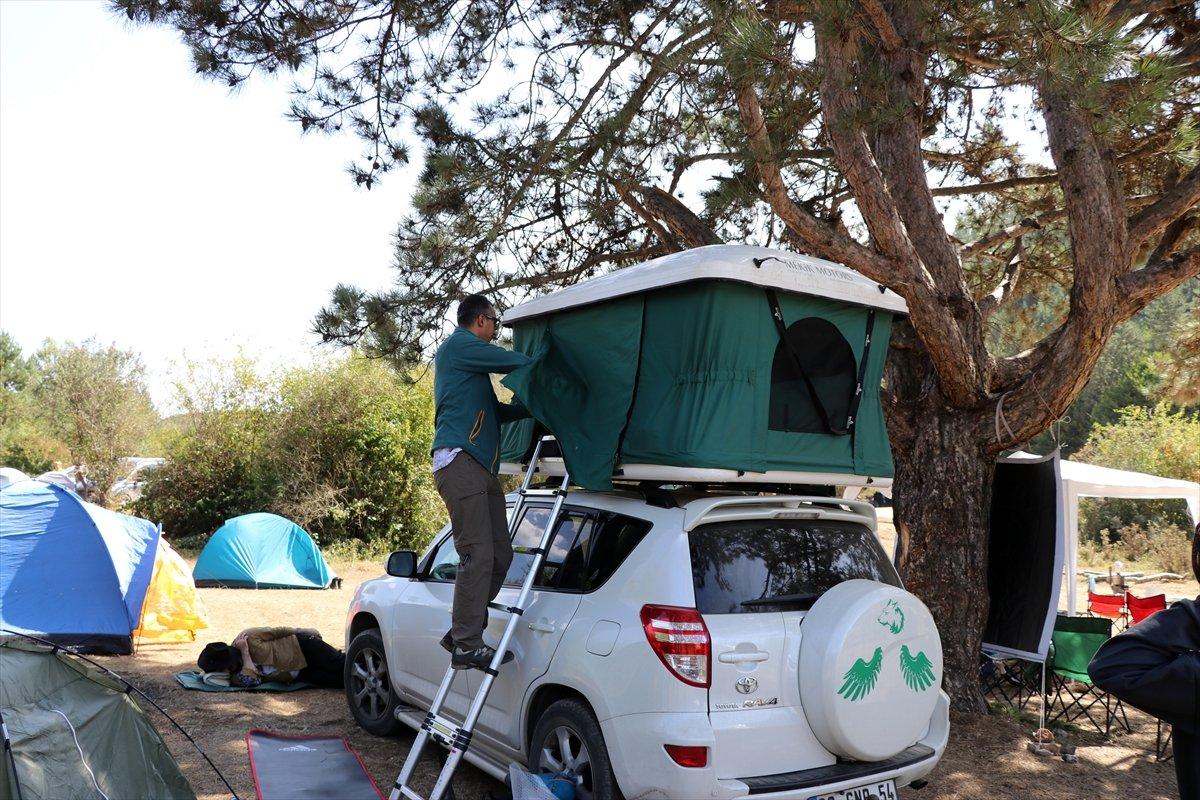 Düzce'de sosyal mesafeli doğa kampı