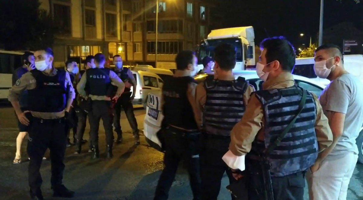 Arnavutköy'de iki grup arasında kavga