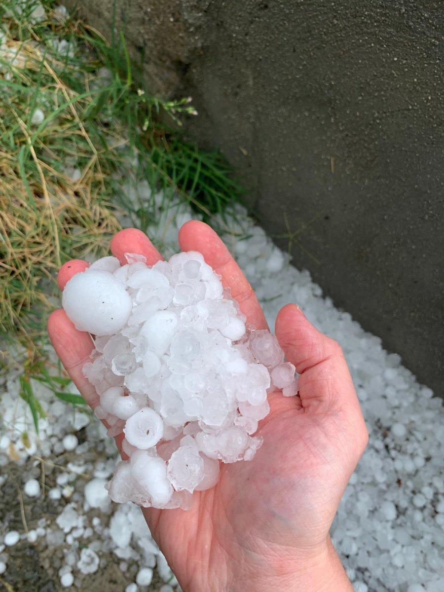 İstanbul'da dolu etkili oldu