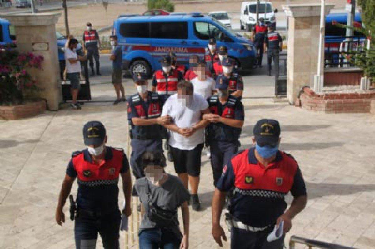 Didim'de 16 yaşındaki komşularına cinsel saldırıda bulunan 2 sapık tutuklandı