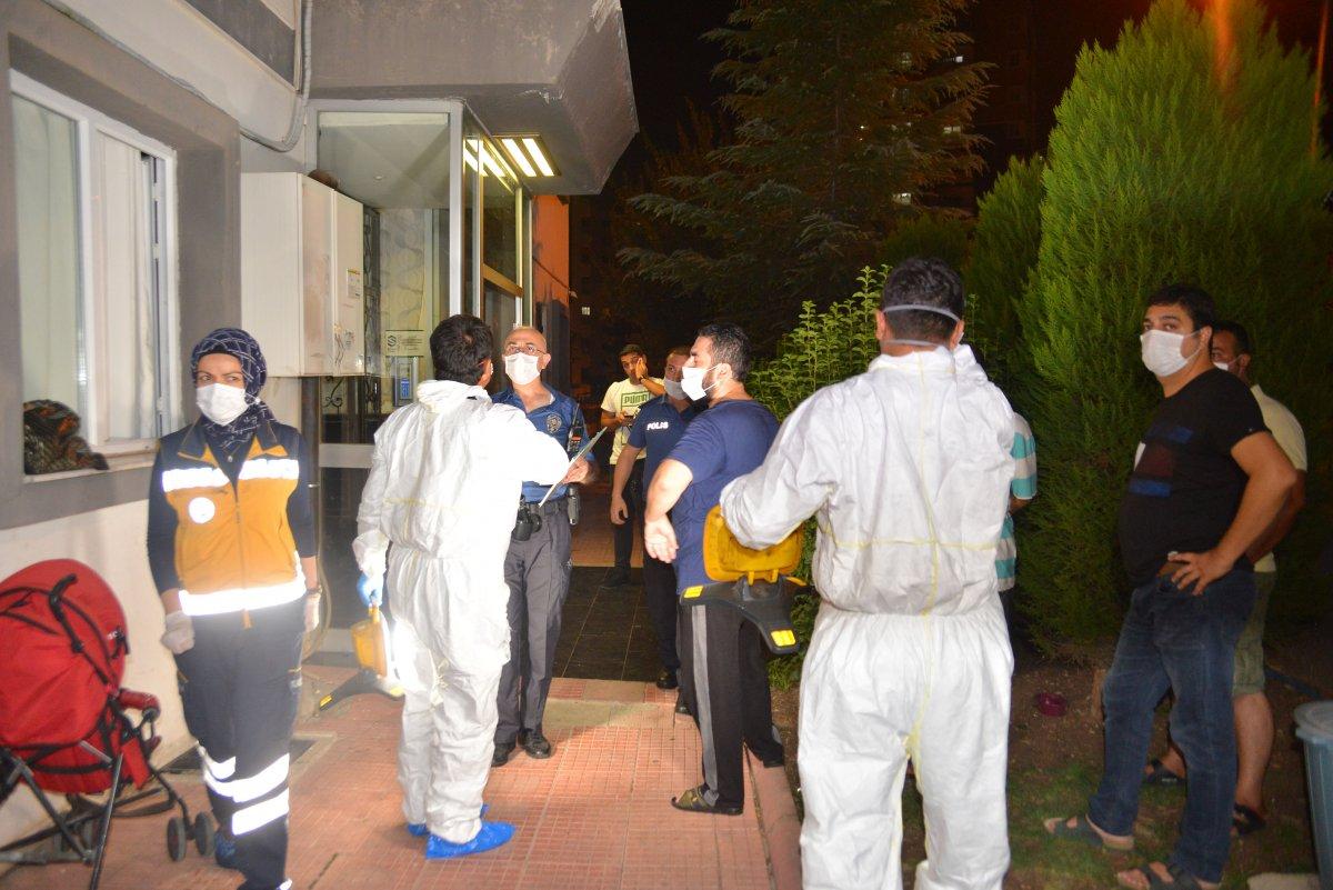 Adana'da ilk iş gününde asansör boşluğuna düşerek can verdi