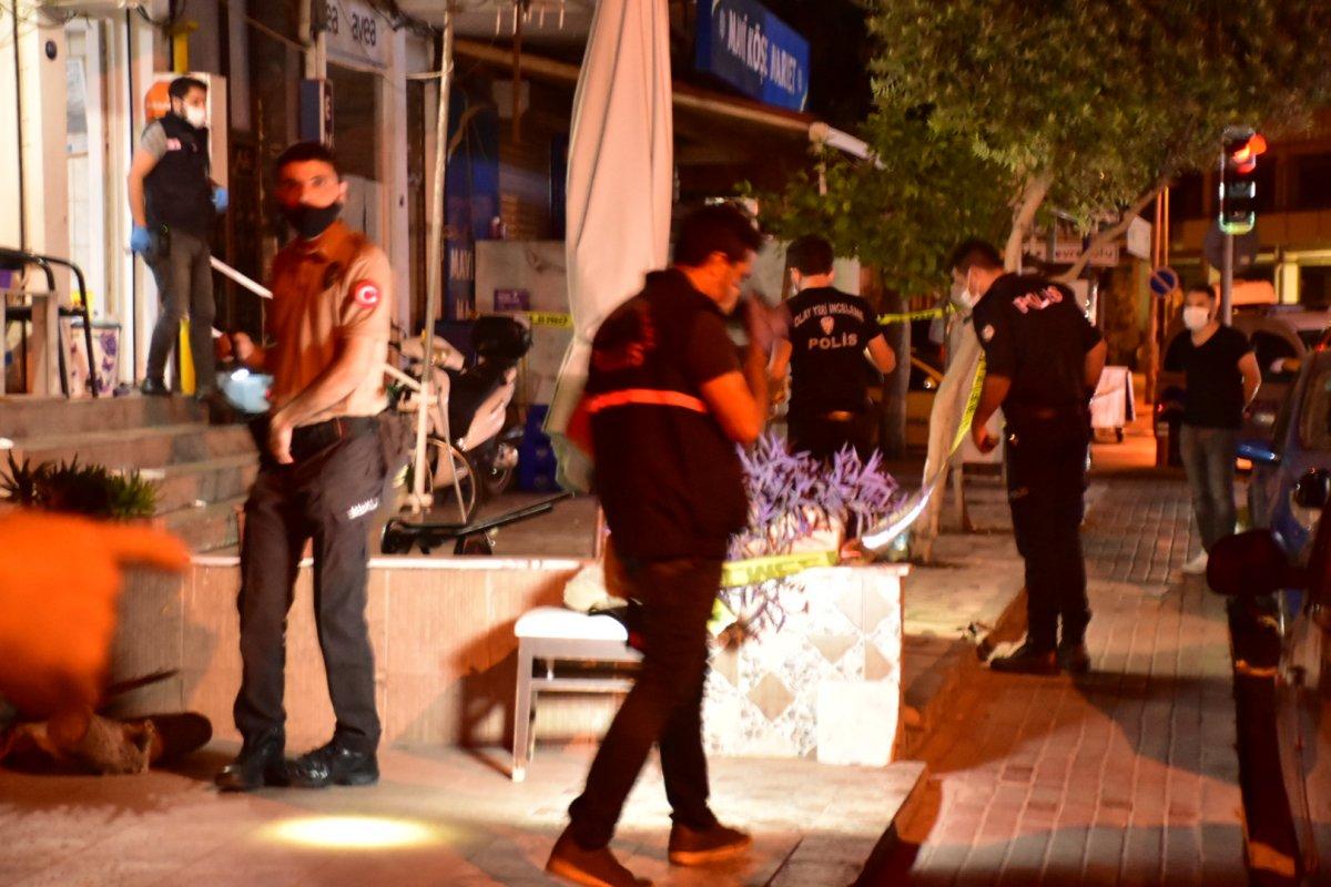 İzmir’de taksicilerin müşteri kavgası: 1'i ağır, 4 yaralı
