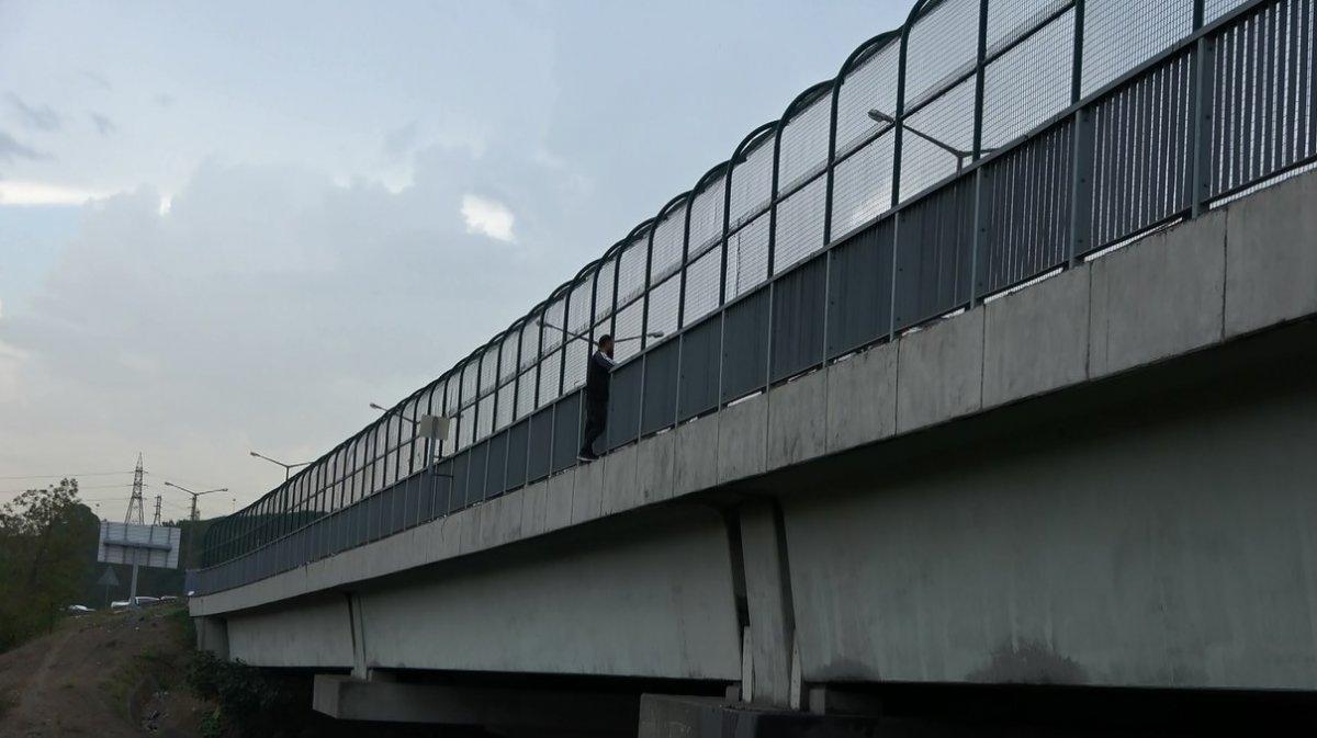 Sultangazi'de intihar girişimini görüntülemek için yarıştılar