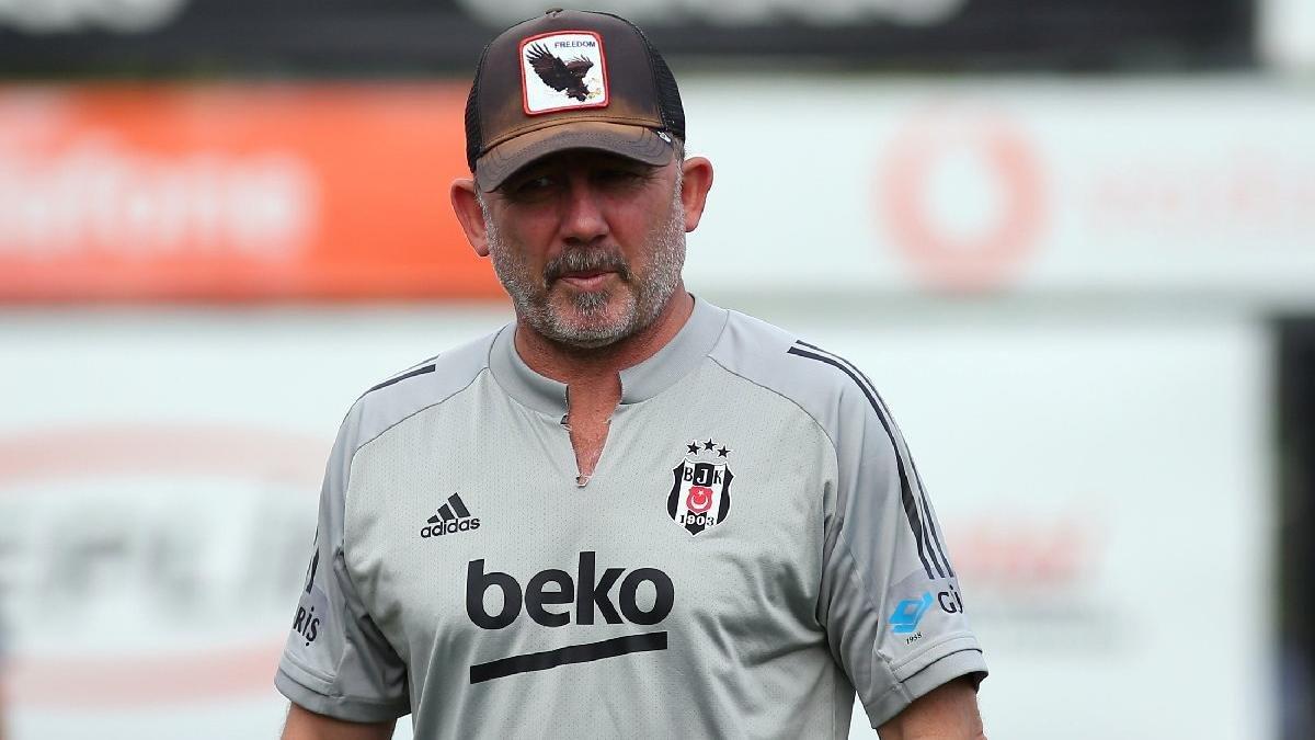 Kadro dışı kalan Jeremain Lens tesislere noter çağırdı