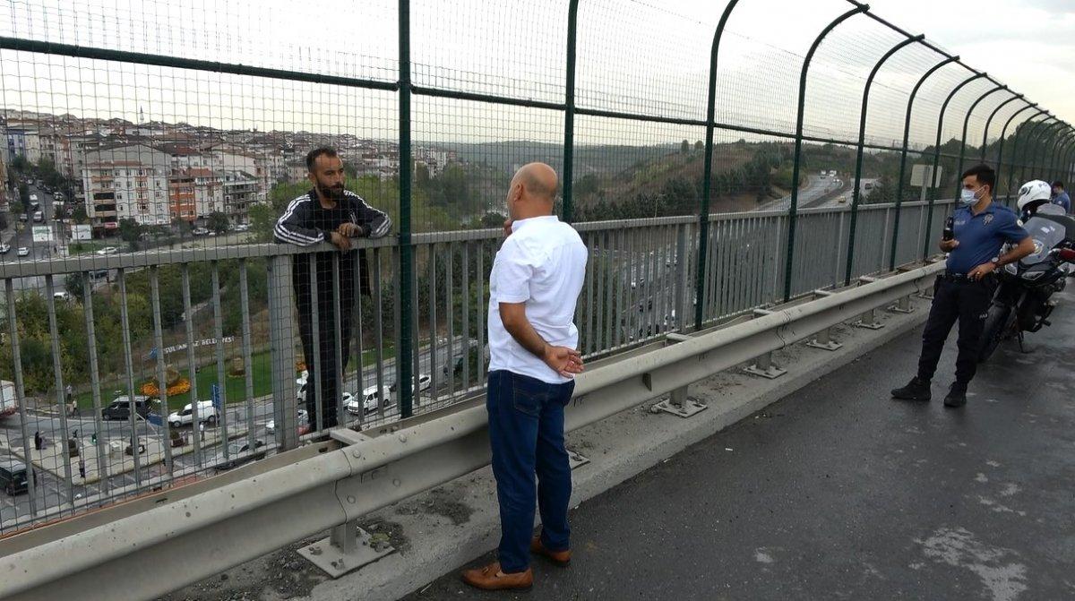 Sultangazi'de intihar girişimini görüntülemek için yarıştılar