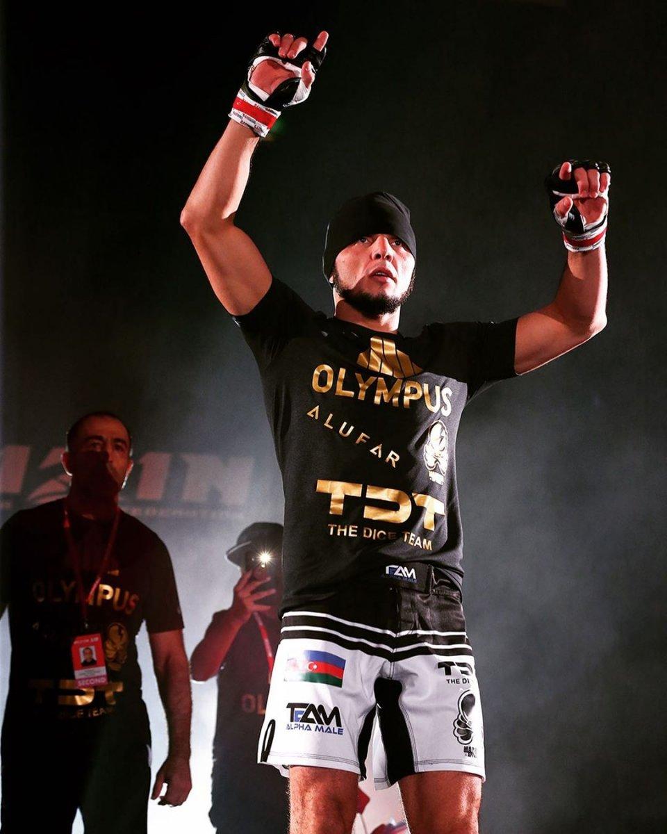 Azerbaycan'da karma dövüş sporcusu Tofiq Musayev orduya katıldı