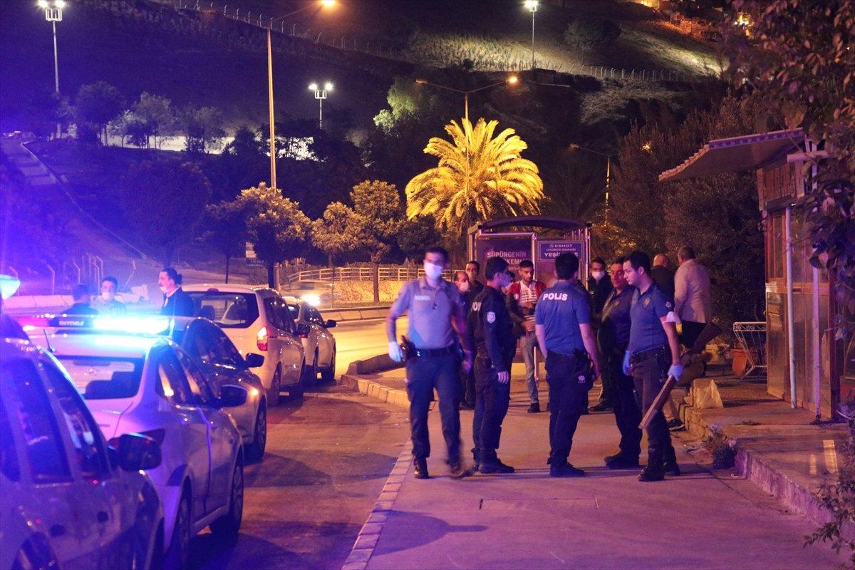 İzmir'de iş yerine girmeye çalışan hırsız, tüfekle vuruldu