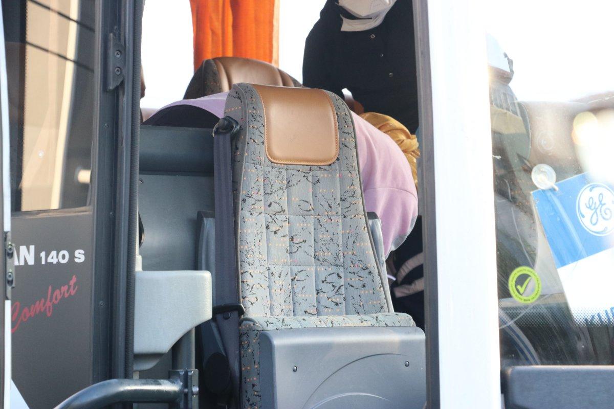 Kocaeli'de direksiyon başında kalp krizi geçiren sürücü 3 araca çarpıp öldü