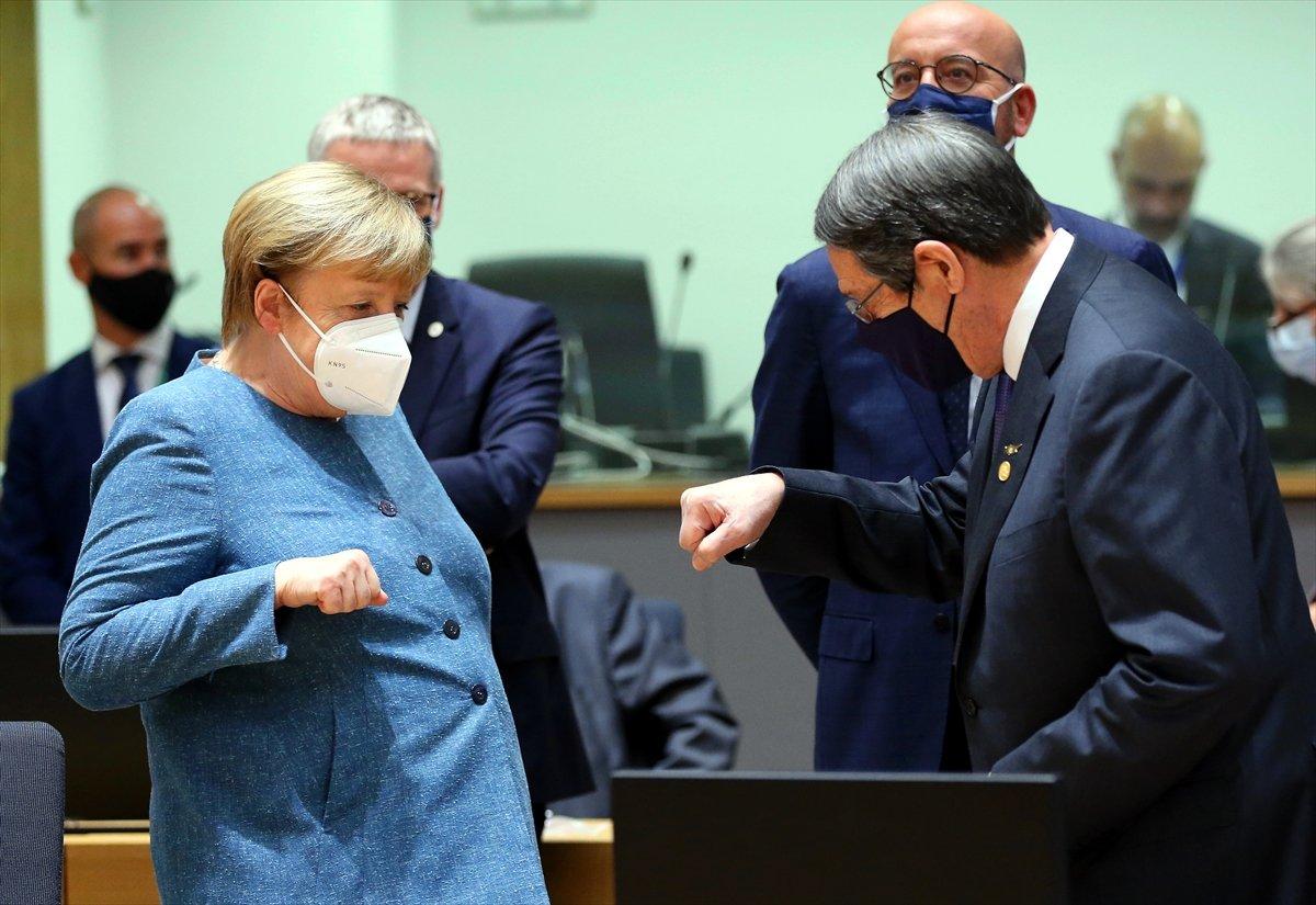 Anastasiadis, AB Liderler Zirvesi'nde şikayet turunda