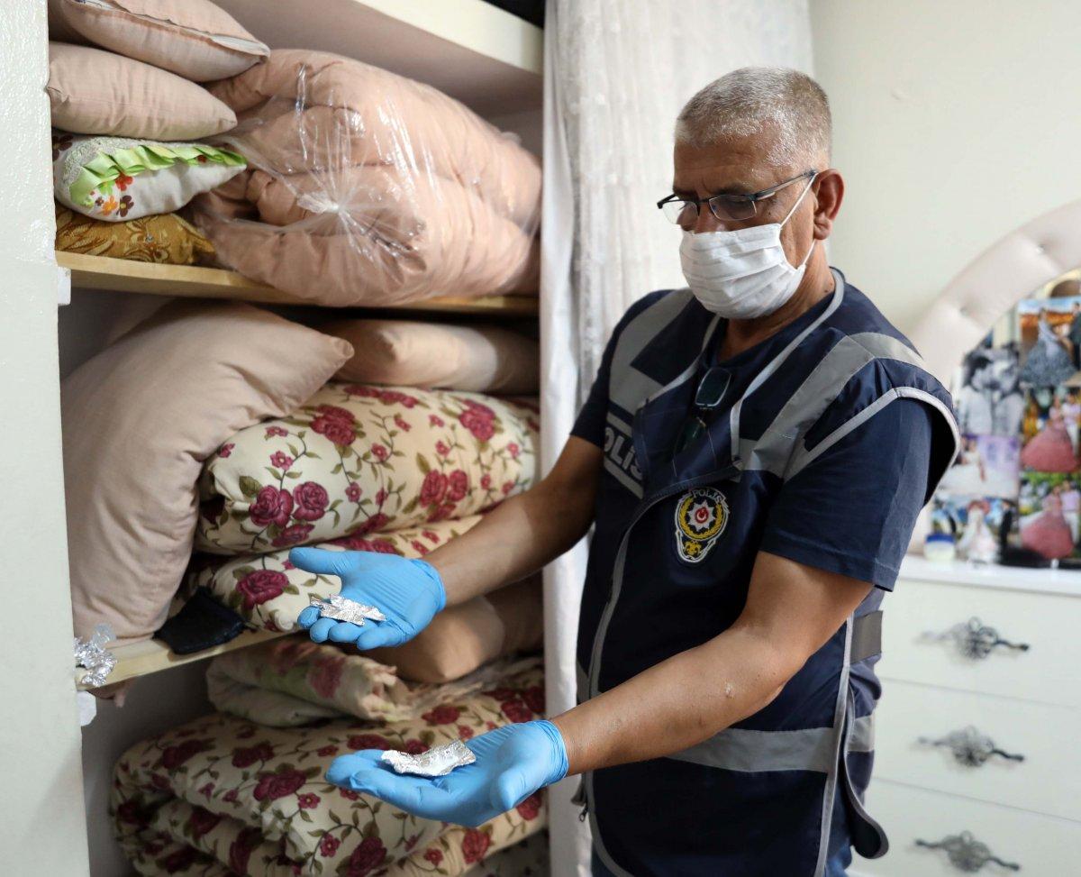 Gaziantep'te başındaki peruğun altından uyuşturucu çıktı