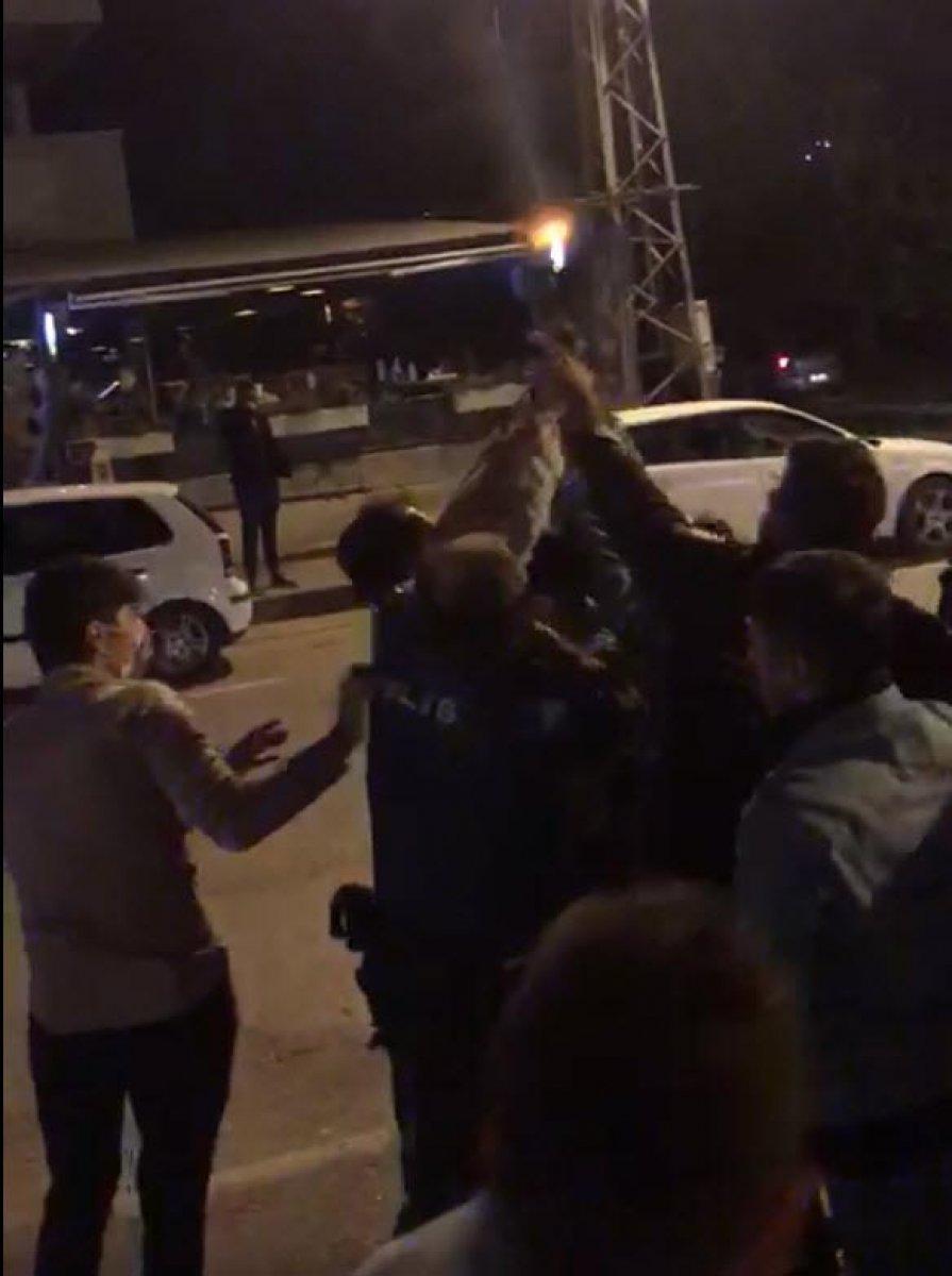 Muğla'da eğlence mekanına alınmayan polis havaya ateş açtı