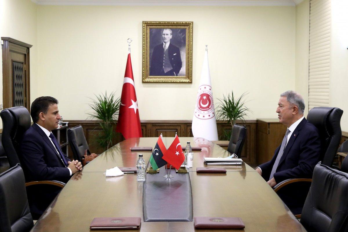 Bakan Hulusi Akar, Libyalı mevkidaşı Namroush ile görüştü
