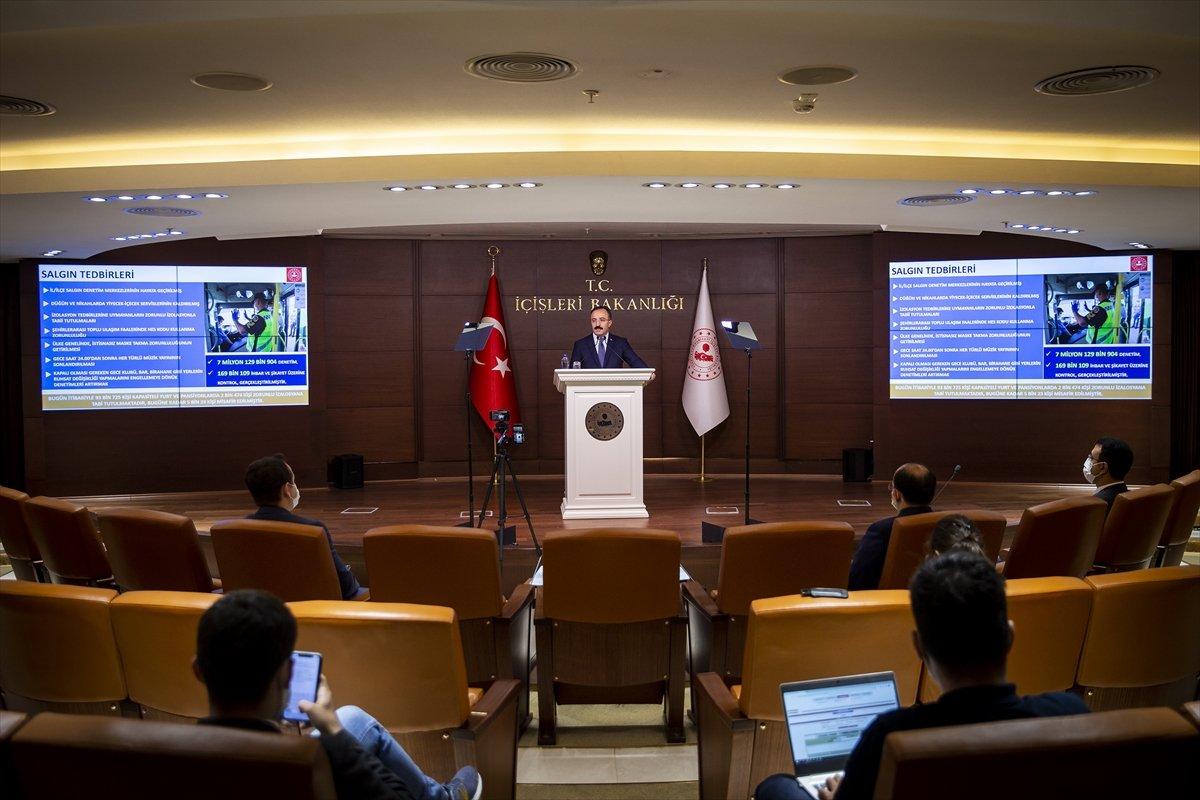 İsmail Çataklı: Türkiye'de kayıt altında 3 milyon 624 bin 941 Suriyeli bulunuyor