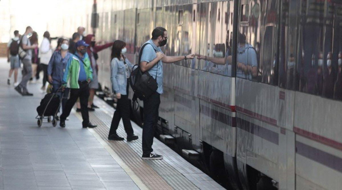 İspanya'da, Madrid'e giriş çıkışlar bu gece kapanıyor