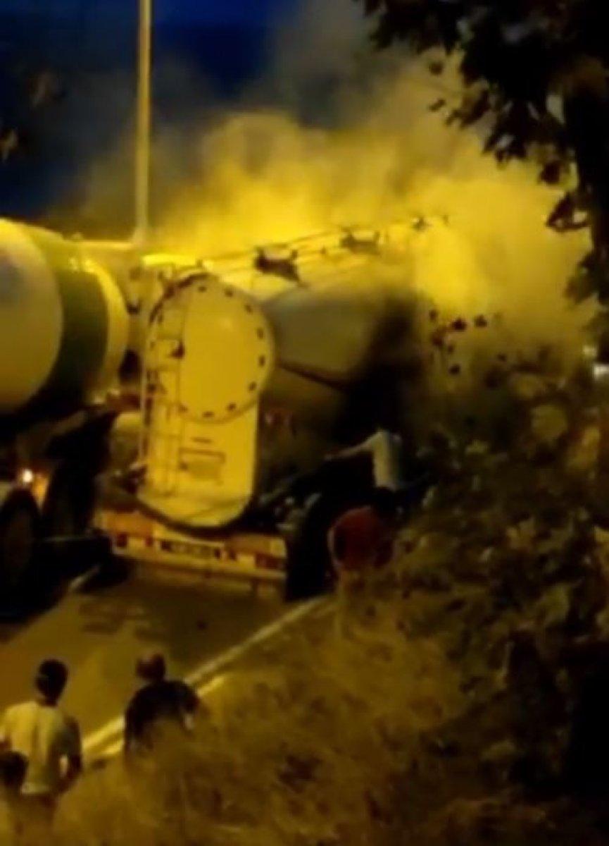 Kastamonu'da bir kamyon yandı