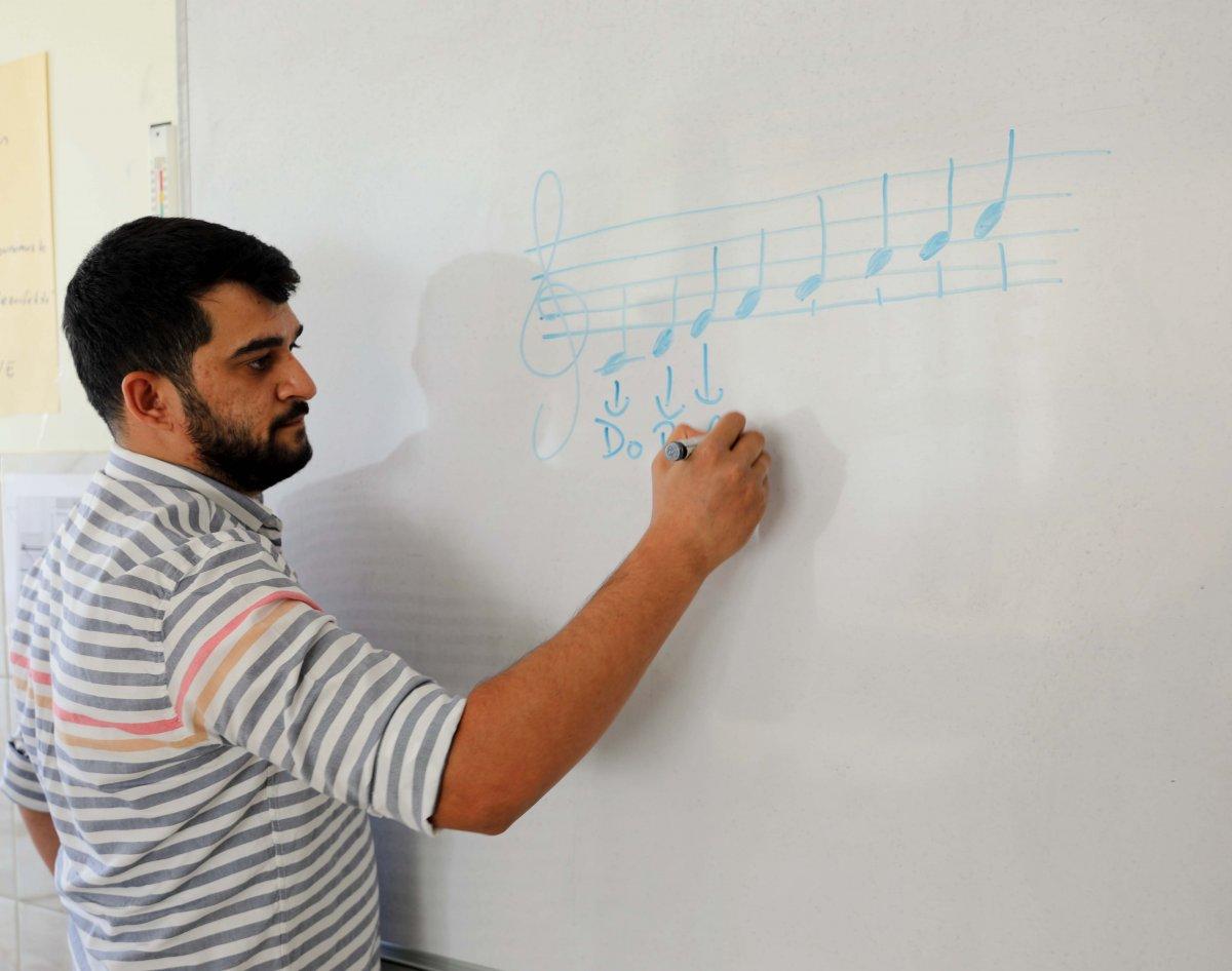 Gaziantep'te genç öğretmenden alkışlanacak hareket