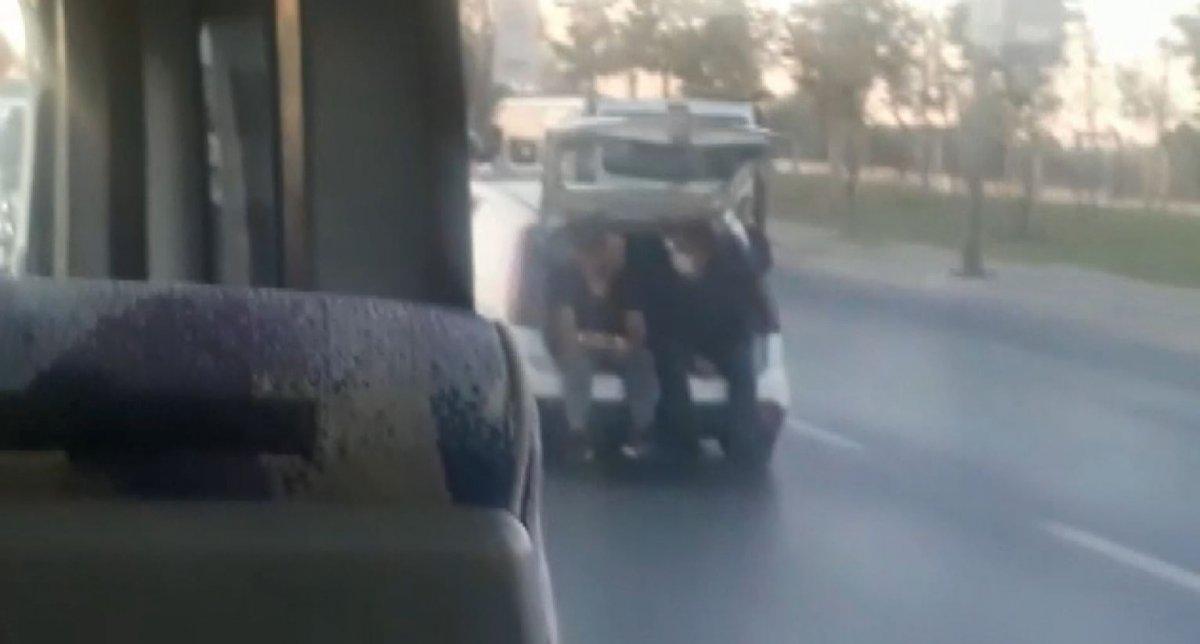 İstanbul'da bagajda tehlikeli yolculuk kamerada