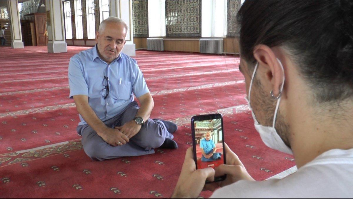 Eskişehir'de emekli imam, bilgi ve harika ses yeteneğini internette paylaşıyor