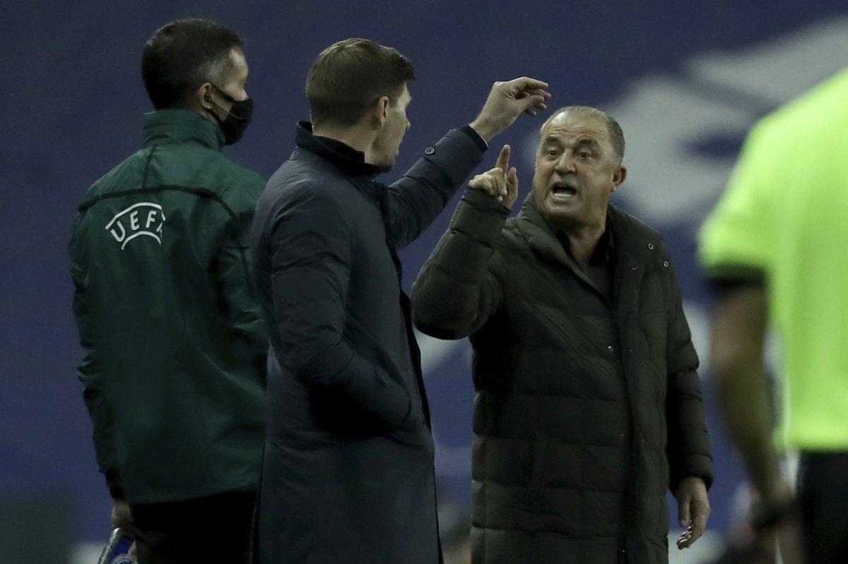Fatih Terim ve Steven Gerrard tartıştı