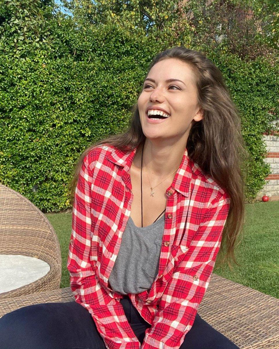 Fahriye Evcen’den etiketli paylaşım