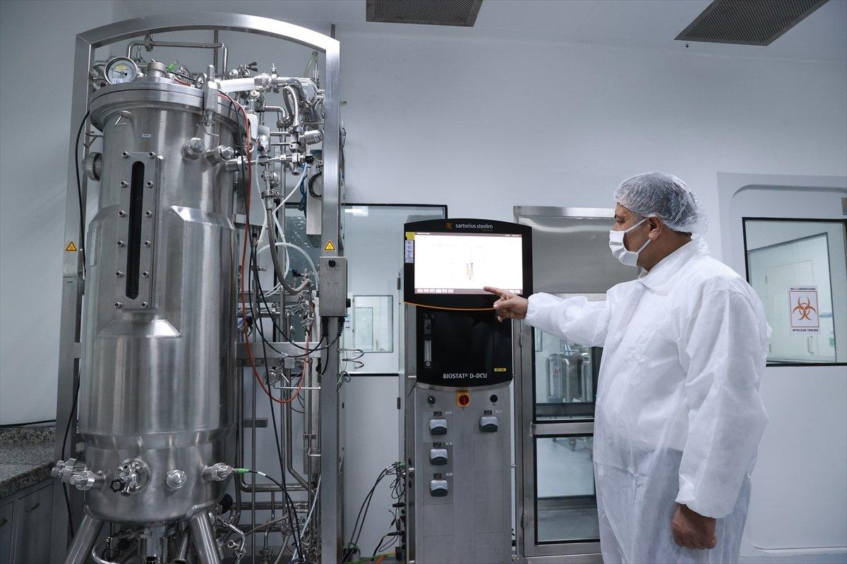 Cumhurbaşkanı Erdoğan, Fahrettin Koca'yla aşı çalışmalarını görüştü