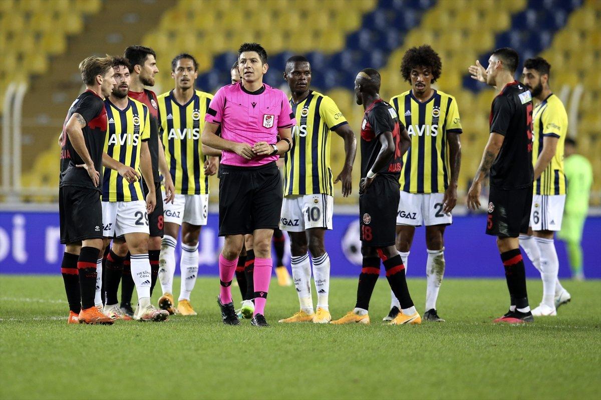 10 kişi kalan Fenerbahçe, Karagümrük'ü yendi