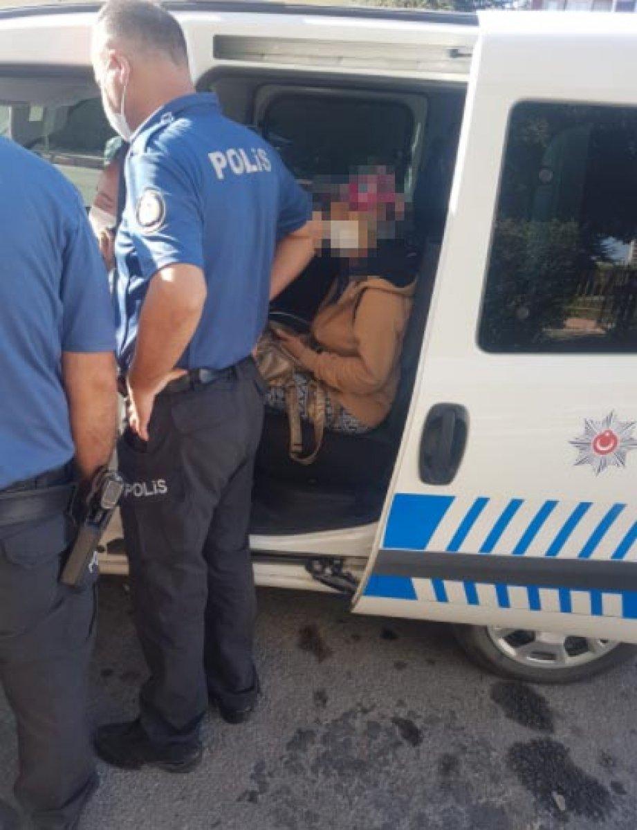 Kayseri'de sevgilisi ile birlikte yakaladığı genci bıçakladı