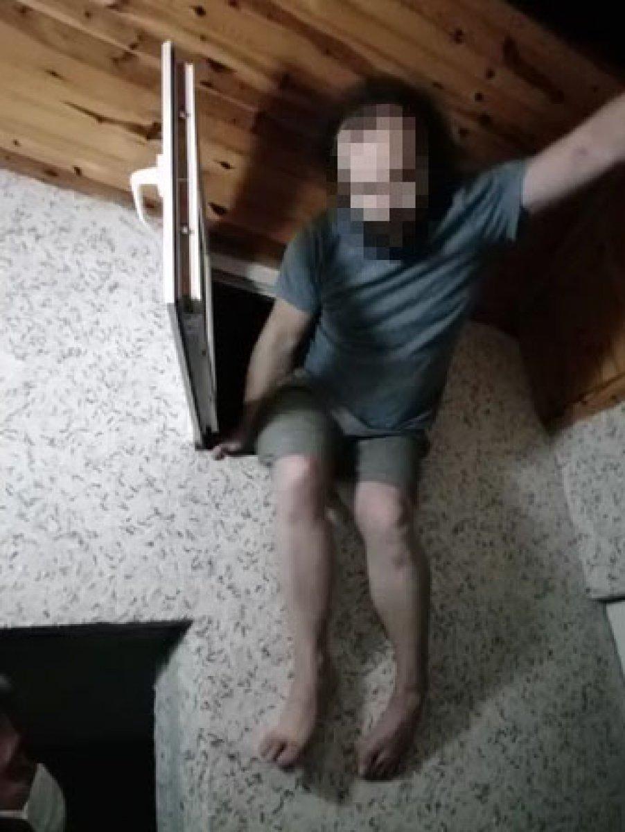 Denizli'de FETÖ şüphelileri hücre evdeki gizli bölmede yakalandı