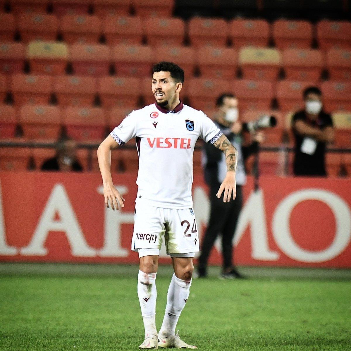 Yine kırmızı kart gören Flavio gözyaşlarını tutamadı