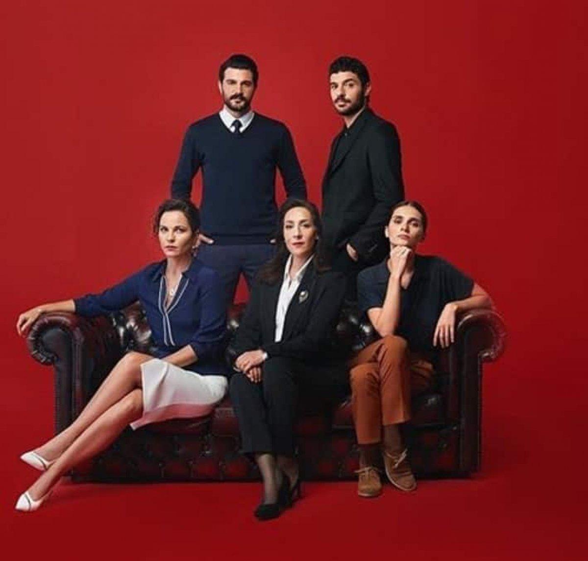 Kırmızı Oda dizisi hangi kitaptan uyarlama? Yazarı kimdir?