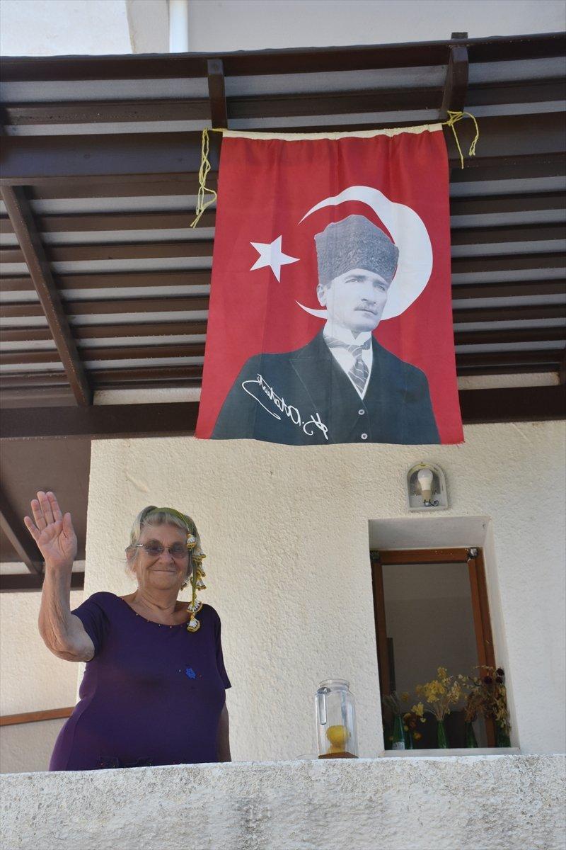 Canan Karatay, koronavirüse karşı karbonatlı gargara yapılmasını önerdi