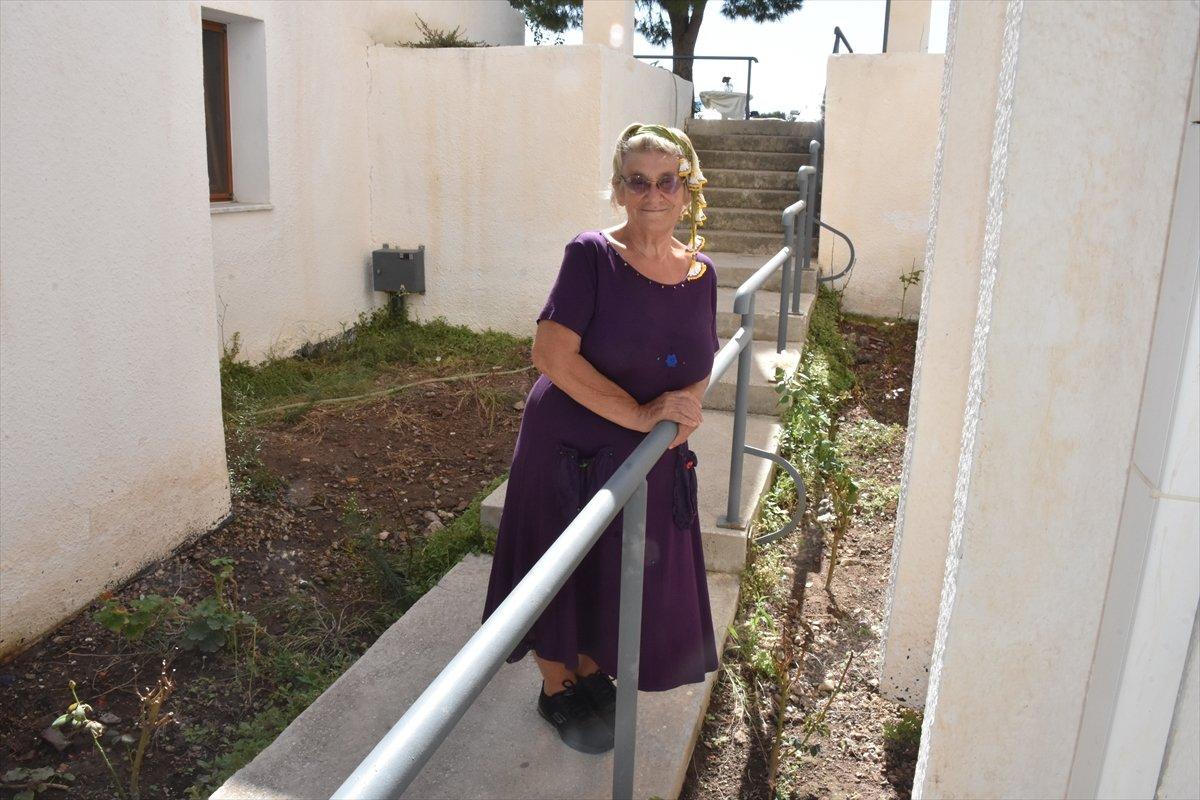 Canan Karatay, koronavirüse karşı karbonatlı gargara yapılmasını önerdi