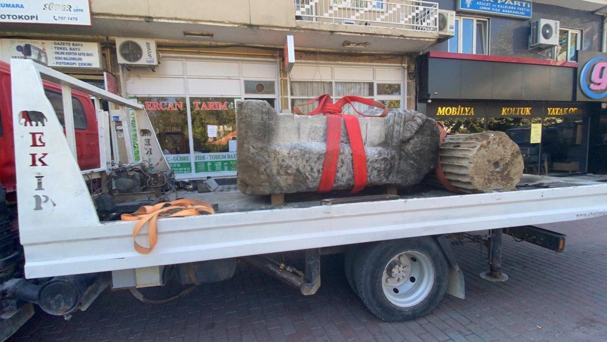 Bursa'da esnafın sırtını dayadığı 2 bin yıllık lahit müzeye taşındı