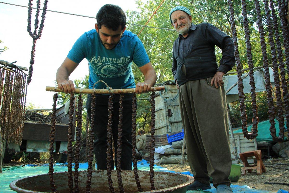 En iyi cevizli sucuk hangi ilde yapılıyor tartışması