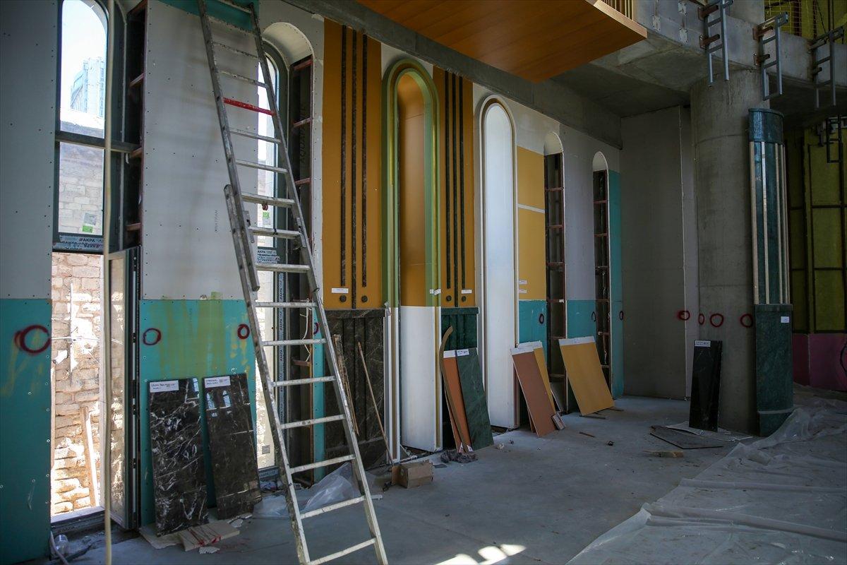 Taksim Camii'nde sona yaklaşılıyor